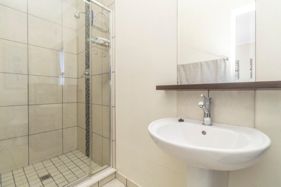 3 Bedroom Property for Sale in Sonneglans Gauteng