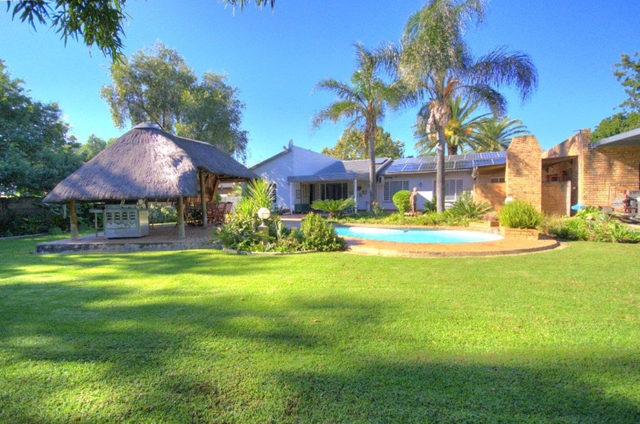 4 Bedroom Property for Sale in Brackenhurst Gauteng