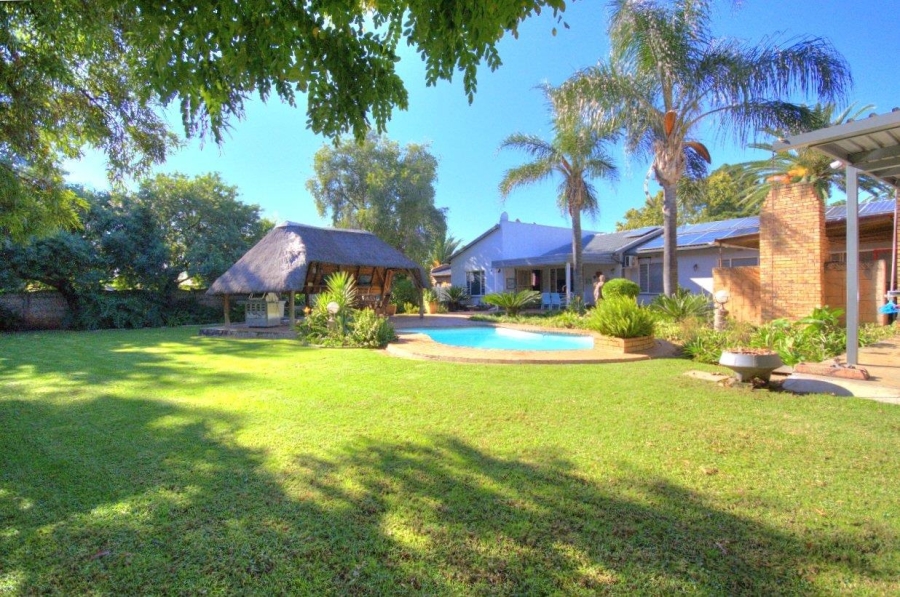 4 Bedroom Property for Sale in Brackenhurst Gauteng