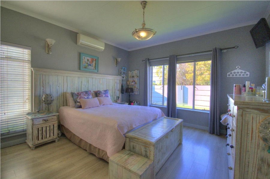 4 Bedroom Property for Sale in Brackenhurst Gauteng