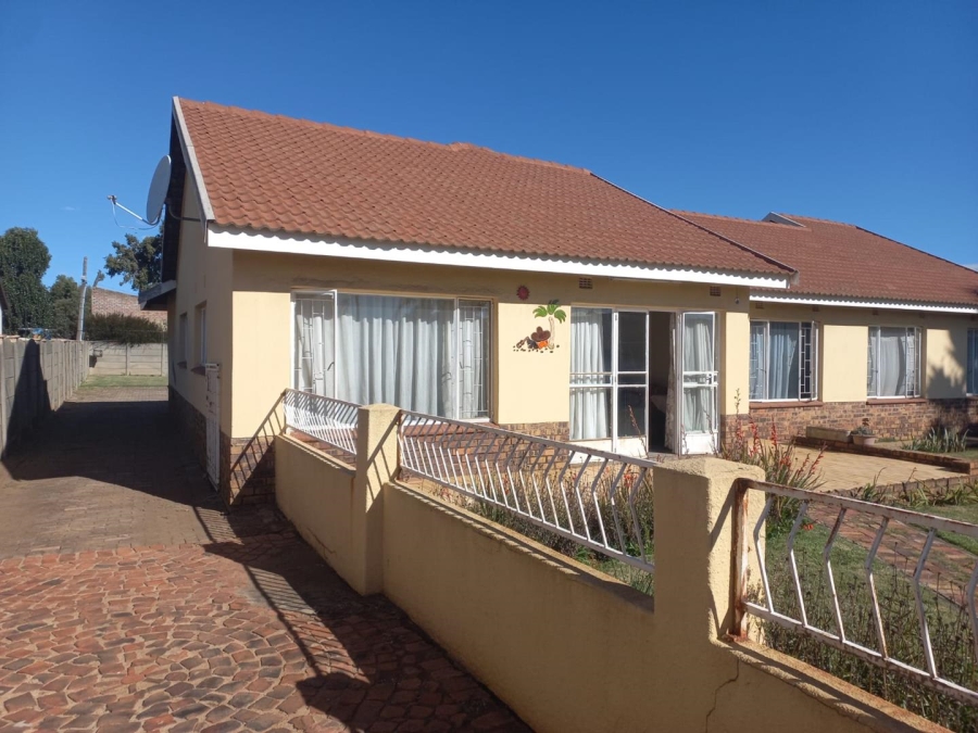 4 Bedroom Property for Sale in Klippoortjie A H Gauteng