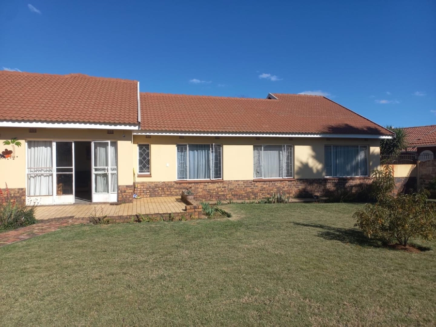 4 Bedroom Property for Sale in Klippoortjie A H Gauteng