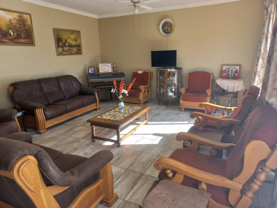 4 Bedroom Property for Sale in Klippoortjie A H Gauteng
