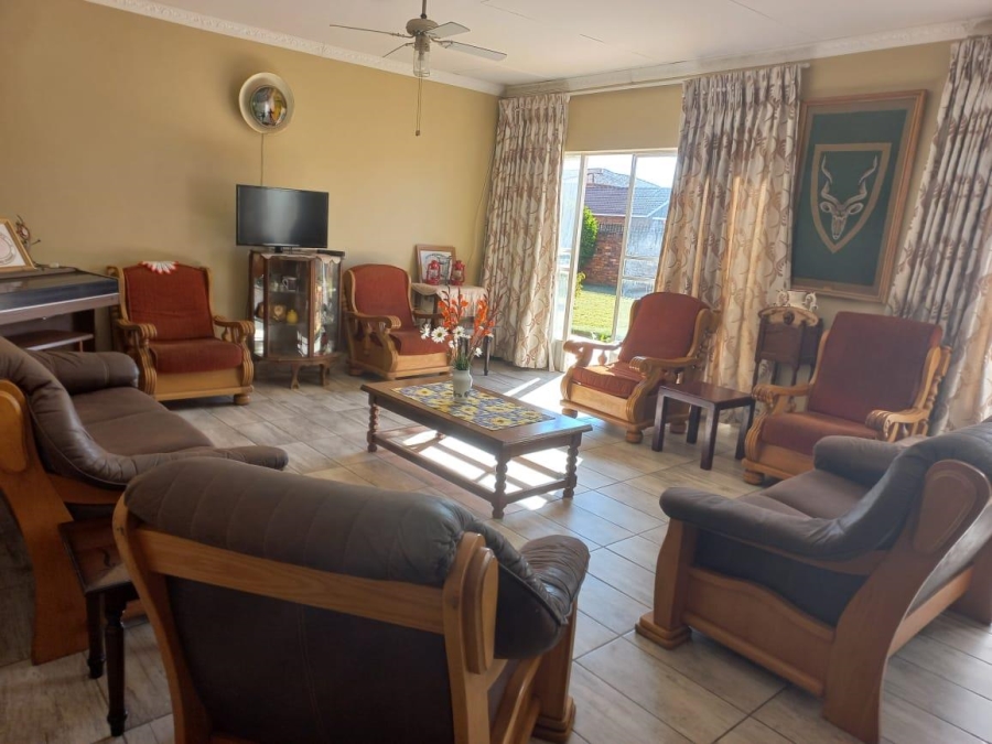 4 Bedroom Property for Sale in Klippoortjie A H Gauteng
