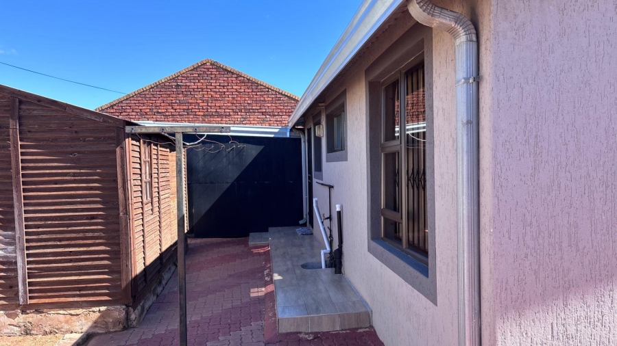 1 Bedroom Property for Sale in Soshanguve F Gauteng