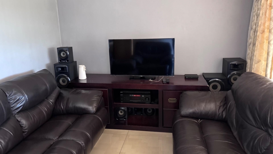 1 Bedroom Property for Sale in Soshanguve F Gauteng