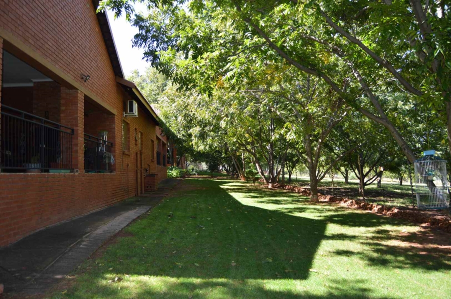 Commercial Property for Sale in Andeon Gauteng