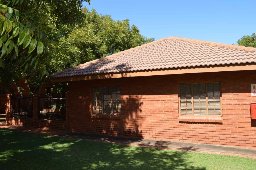 Commercial Property for Sale in Andeon Gauteng