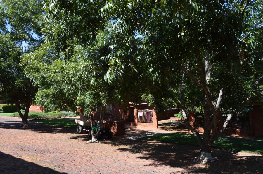Commercial Property for Sale in Andeon Gauteng