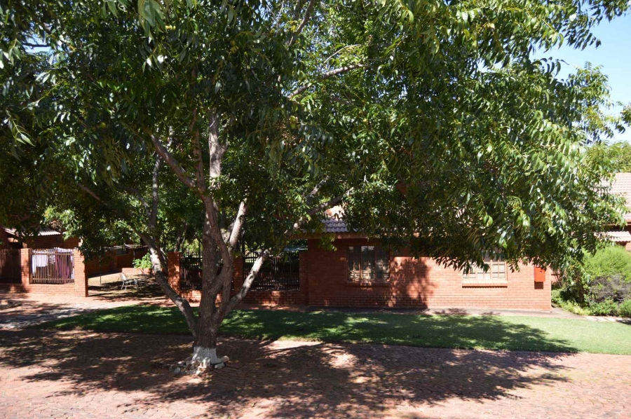 Commercial Property for Sale in Andeon Gauteng