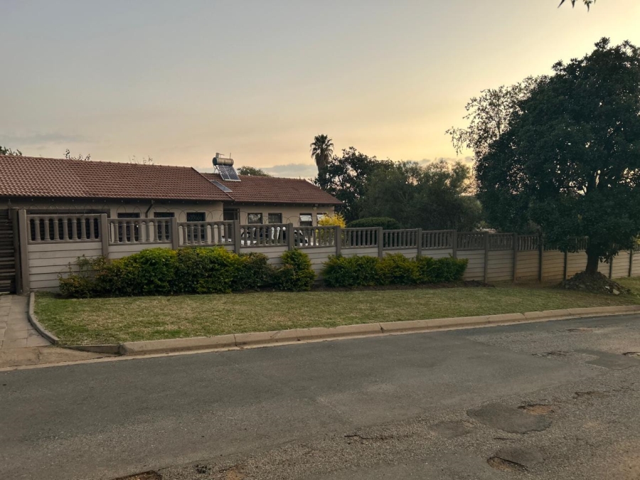 3 Bedroom Property for Sale in Birch Acres Gauteng