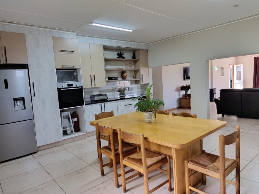 5 Bedroom Property for Sale in Hallgate Gauteng