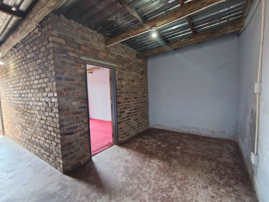 5 Bedroom Property for Sale in Hallgate Gauteng