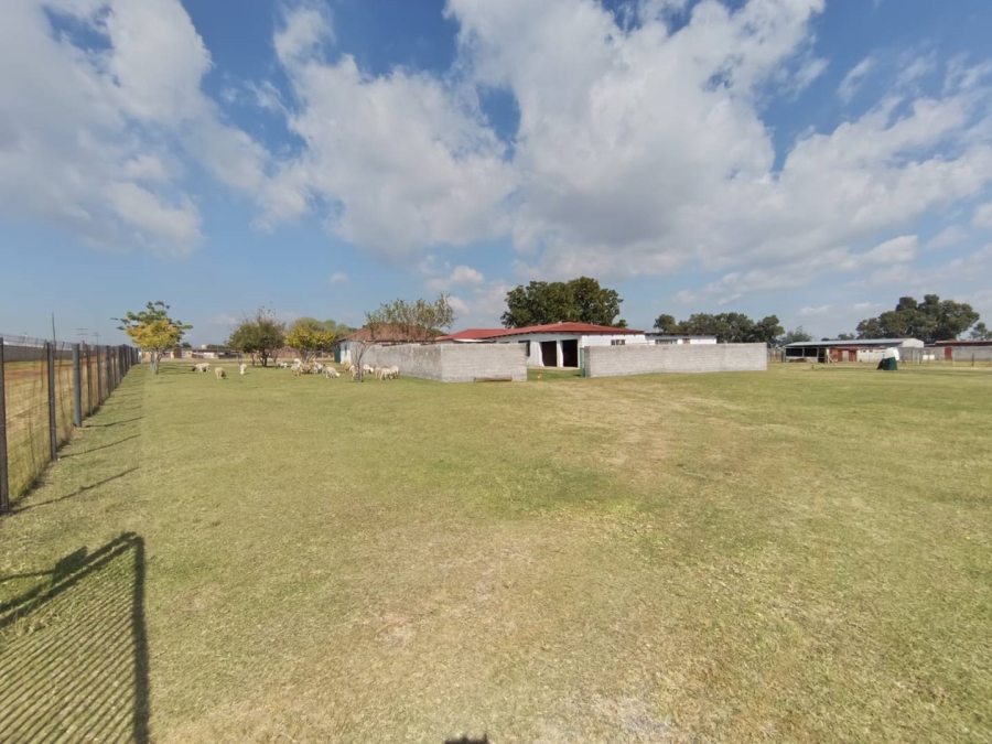 5 Bedroom Property for Sale in Hallgate Gauteng