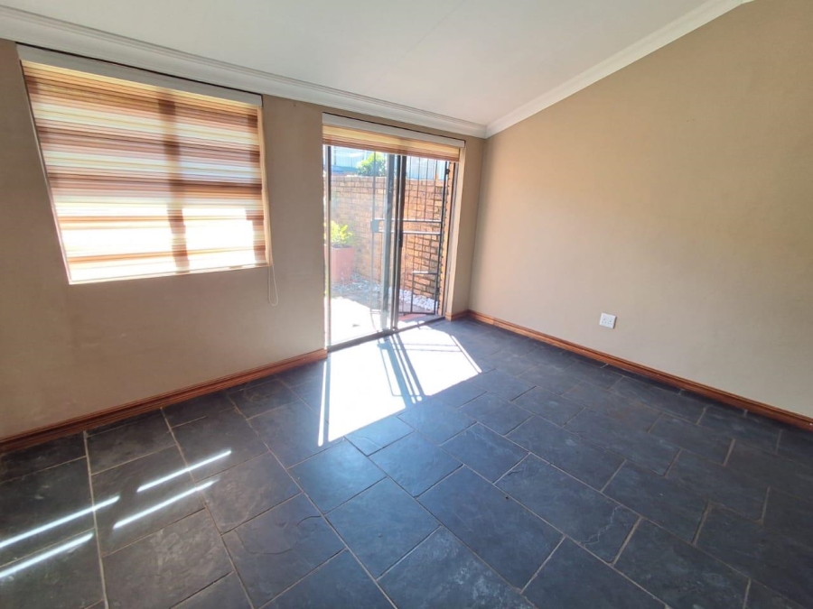3 Bedroom Property for Sale in Clubview Gauteng