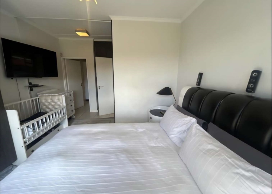 2 Bedroom Property for Sale in Oakdene Gauteng