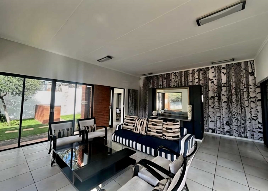 2 Bedroom Property for Sale in Oakdene Gauteng