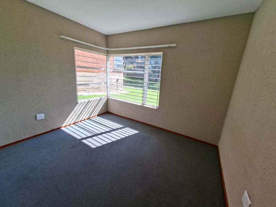2 Bedroom Property for Sale in Willowbrook Gauteng