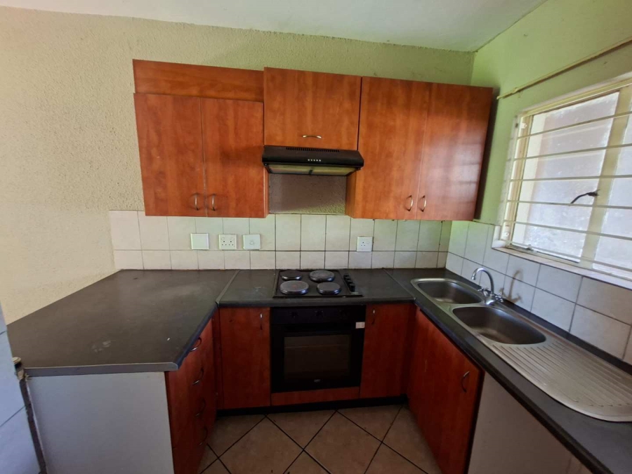2 Bedroom Property for Sale in Willowbrook Gauteng