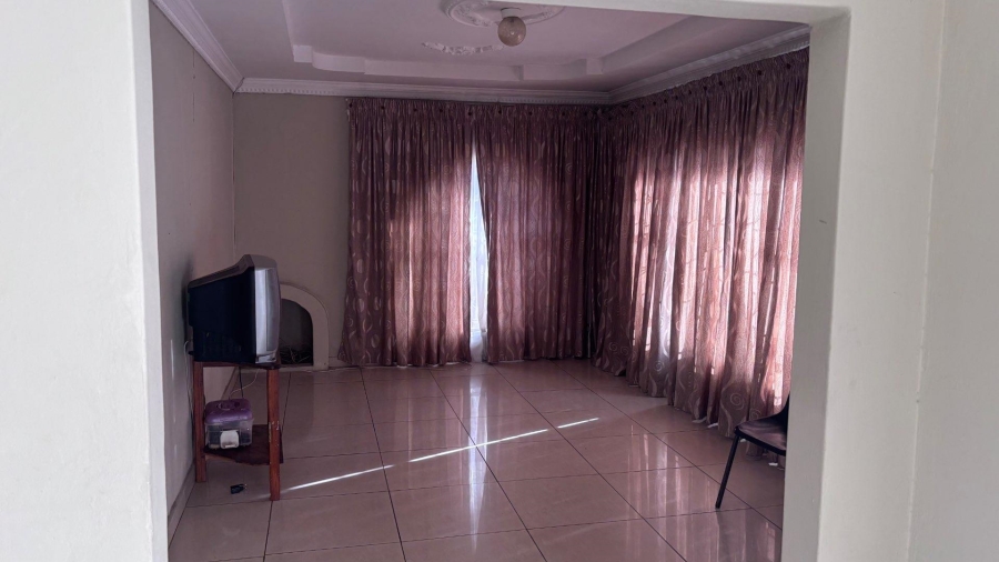6 Bedroom Property for Sale in Mamelodi West Gauteng