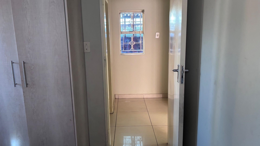 6 Bedroom Property for Sale in Mamelodi West Gauteng