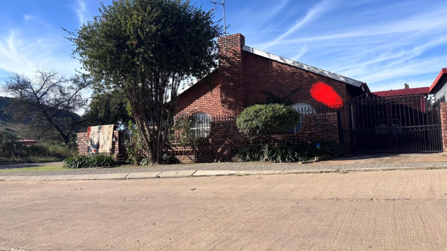 6 Bedroom Property for Sale in Mamelodi West Gauteng