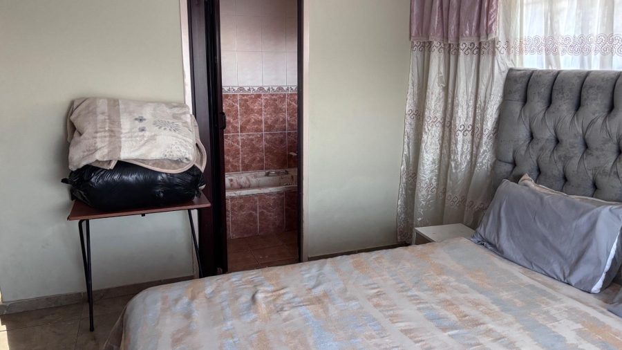 6 Bedroom Property for Sale in Mamelodi West Gauteng