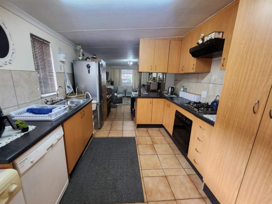 2 Bedroom Property for Sale in Randhart Gauteng