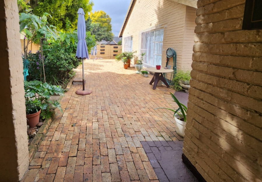 2 Bedroom Property for Sale in Randhart Gauteng
