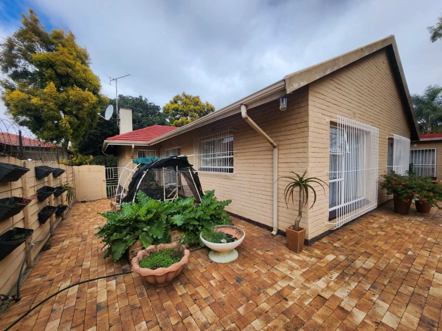 2 Bedroom Property for Sale in Randhart Gauteng