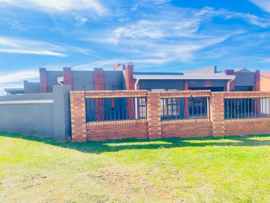 3 Bedroom Property for Sale in Katlehong Gauteng