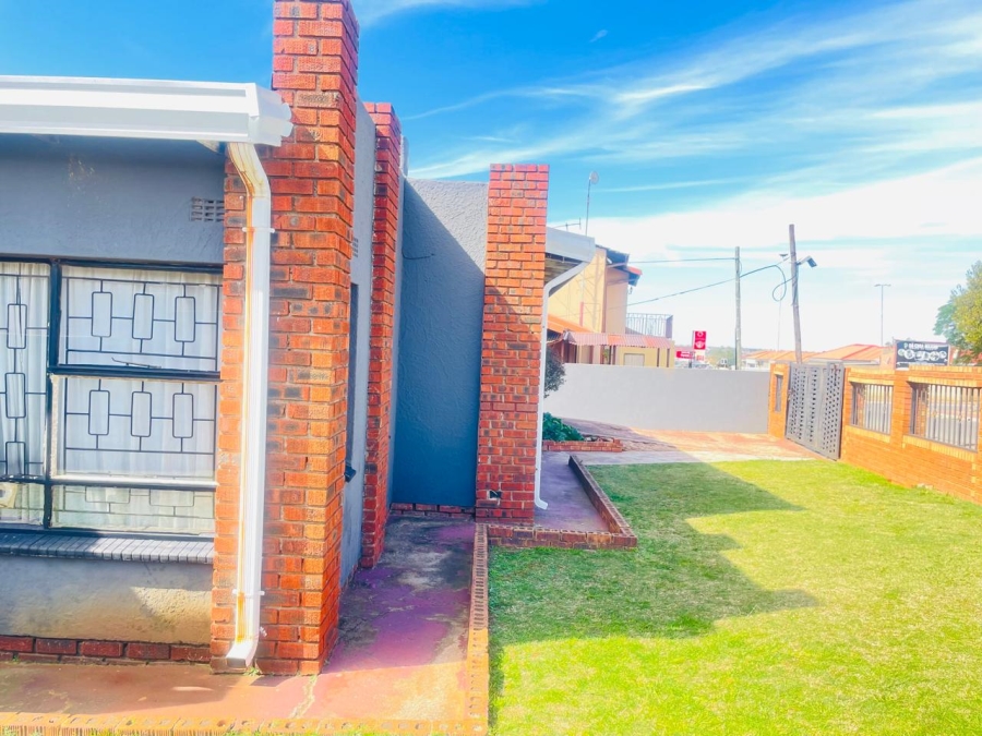 3 Bedroom Property for Sale in Katlehong Gauteng
