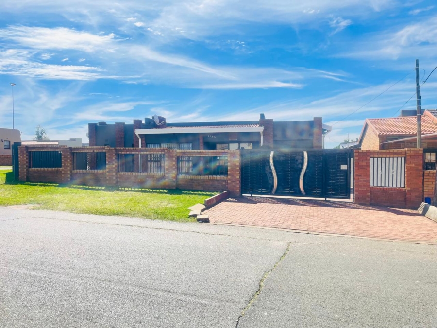 3 Bedroom Property for Sale in Katlehong Gauteng