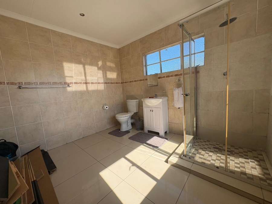 5 Bedroom Property for Sale in Croydon Gauteng