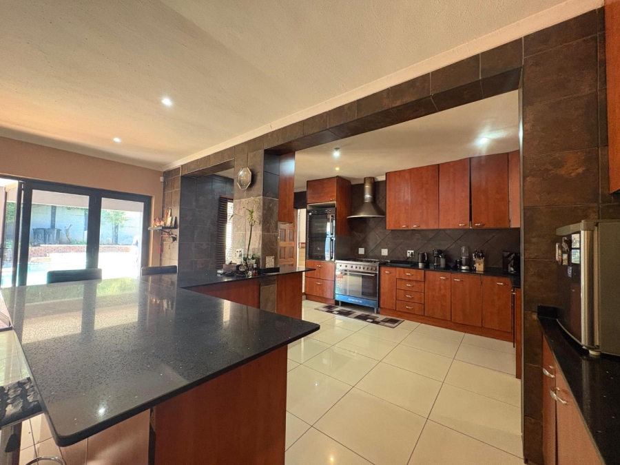 5 Bedroom Property for Sale in Croydon Gauteng