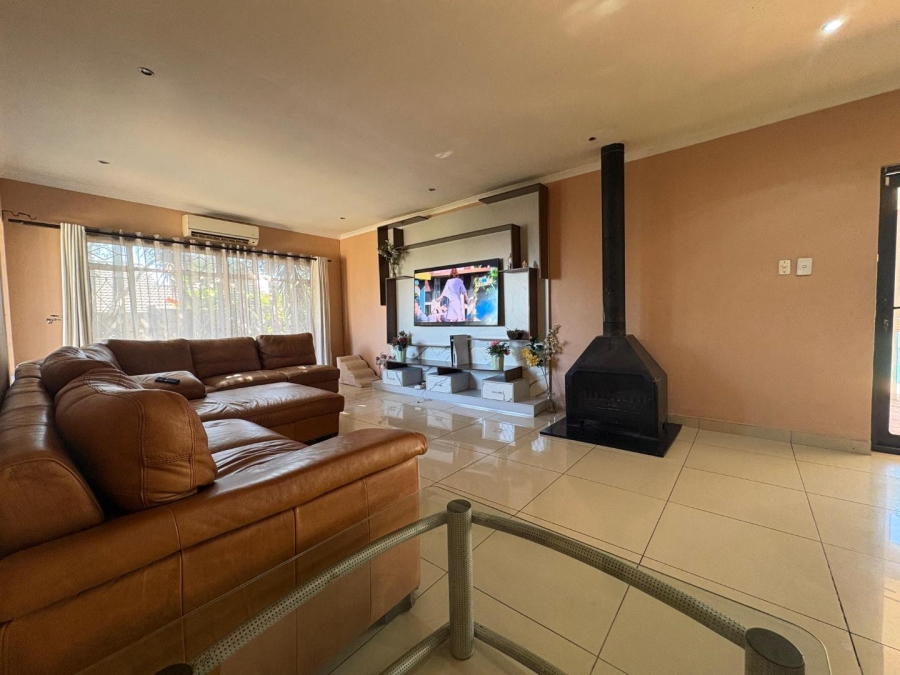 5 Bedroom Property for Sale in Croydon Gauteng