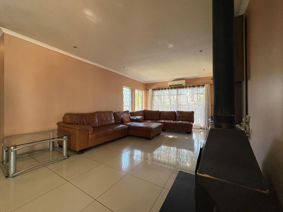 5 Bedroom Property for Sale in Croydon Gauteng