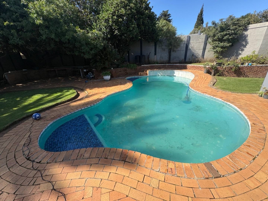 5 Bedroom Property for Sale in Croydon Gauteng