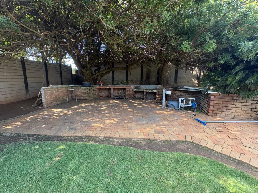 5 Bedroom Property for Sale in Croydon Gauteng