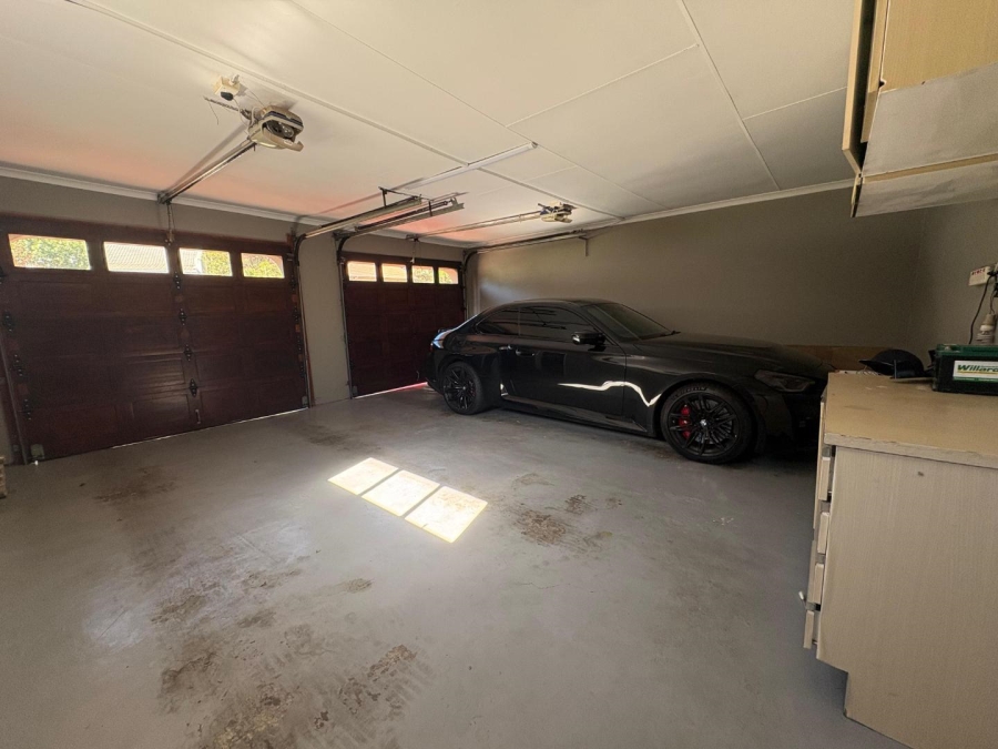 5 Bedroom Property for Sale in Croydon Gauteng