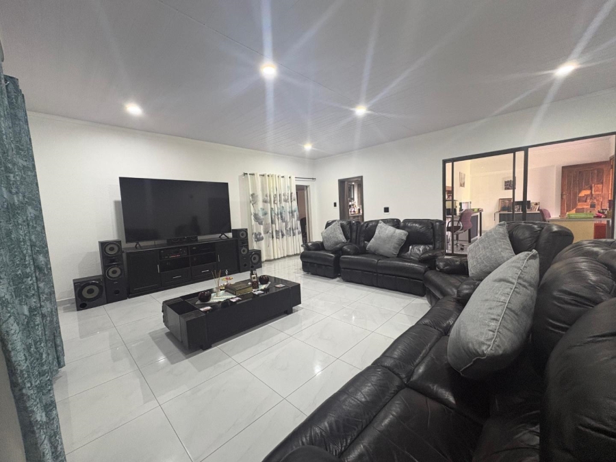 4 Bedroom Property for Sale in Golf Park Gauteng