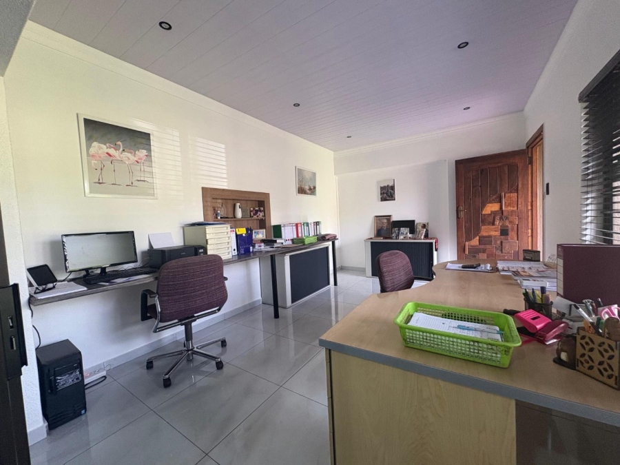 4 Bedroom Property for Sale in Golf Park Gauteng