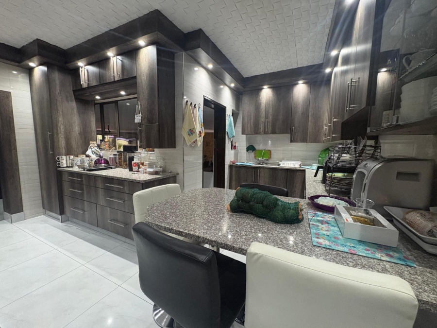 4 Bedroom Property for Sale in Golf Park Gauteng