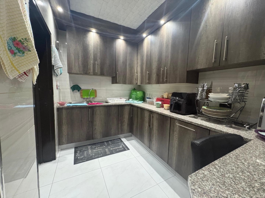 4 Bedroom Property for Sale in Golf Park Gauteng