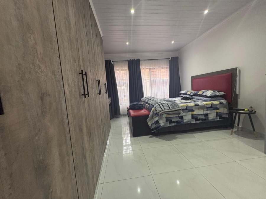 4 Bedroom Property for Sale in Golf Park Gauteng