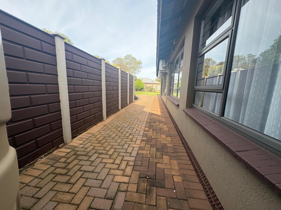 4 Bedroom Property for Sale in Golf Park Gauteng