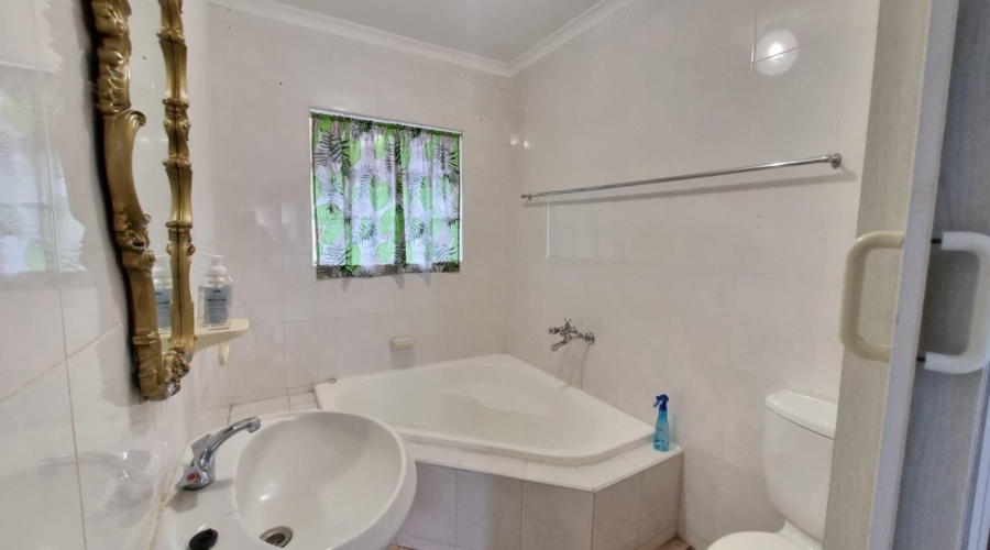 4 Bedroom Property for Sale in Golf Park Gauteng