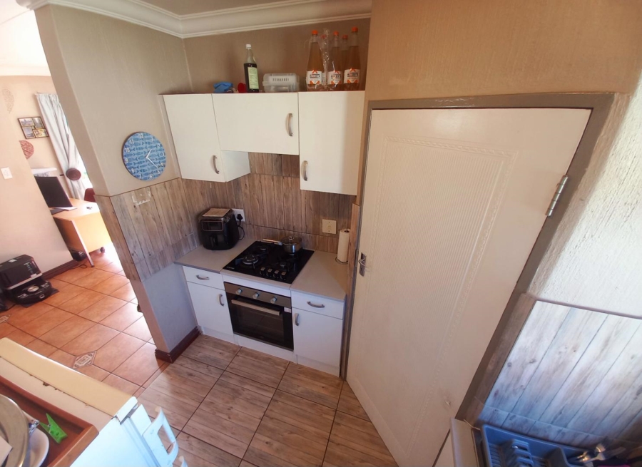 2 Bedroom Property for Sale in Heuweloord Gauteng