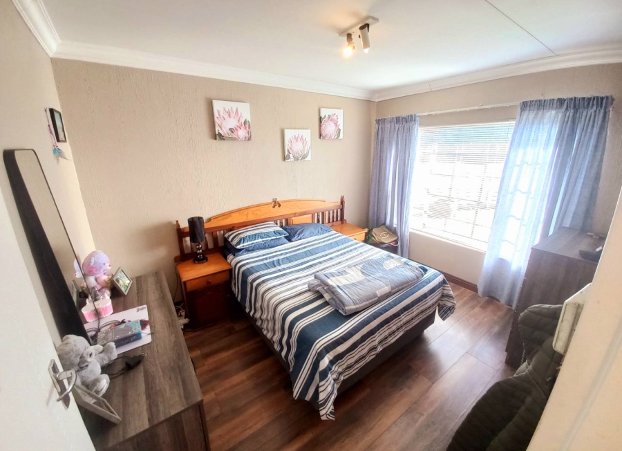 2 Bedroom Property for Sale in Heuweloord Gauteng