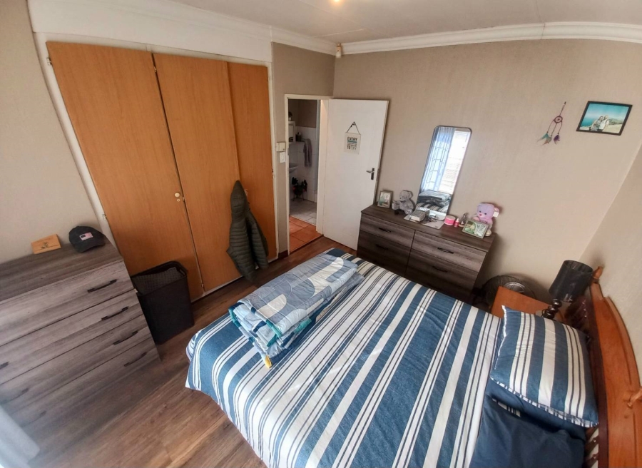2 Bedroom Property for Sale in Heuweloord Gauteng